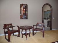 Zimmer mit Kingsize-Bett und Meerblick