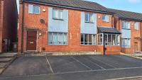 Tropical Sun Homes - Beautiful spacious 3 bed home in a serene environment with free parking for 2 cars - B&B