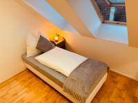 Enns Sleep Apartment Self Check In - Bed and Breakfast Enns