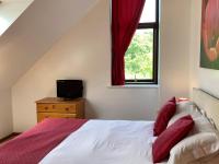 Water Mill Vacations Badgers Oak - Bed and Breakfast Newport