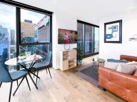 High-rise condo in Melbourne CBD - B&B Melbourne