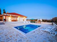 Holiday Home Ana dreams - by TA Leut Agency - Chambres d’hôtes Privlaka