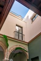 Smartr Sevilla Las Dueñas - B&B Seville
