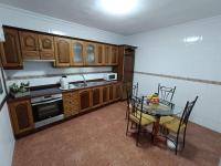 Deluxe Double Room (2 Adults + 1 Child)