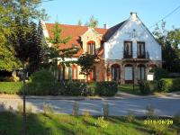 B&B Miskolc - Várkert Panzió - Bed and Breakfast Miskolc