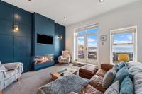 Royal Victoria Court 11 - Sea and Harbour Views - B&B