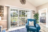 Third Floor 2 Bedroom Condo-Golf Course Views! Magnolia Place 301 - Sleeps 6 guests! - B&B