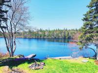 Private Lakefront Escape - Swim, Sip Wine & Stargaze - Bed and Breakfast