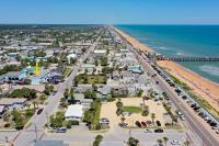 Seaside Sunrise, 1 blk from Ocean, Free Parking - Bed and Breakfast Flagler Beach
