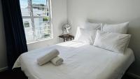 Apartment with shared living room & kitchenette - B&B