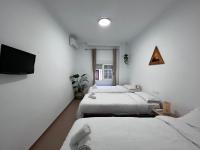 Dreibettzimmer mit eigenem Bad