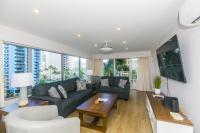 Ilikai Tower 525 City View 2BR - B&B