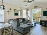 B&B Myrtle Beach - Myrtle Beach Condo with Golf Course about 4 Mi to Beach! - Bed and Breakfast Myrtle Beach