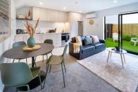 Elegant 2 Bed 2 Bath Home in the CBD - B&B