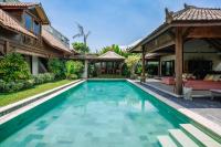 Villa Cira - 5 Bedrooms Private Villa Next to Seminyak - B&B Seminyak