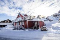 B&B Ilulissat - 4-bedroom house with sea view and hot tub - Bed and Breakfast Ilulissat