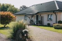 B&B Lemgo - Bungalow mit Basketballplatz - Bed and Breakfast Lemgo