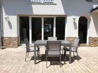 Villa avec WIFI, jardin, à 700m de la plage à TREGASTEL - Ref 405 - Chambres d’hôtes Trégastel