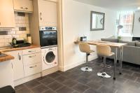 Harbour Haven - Central 1-Bedroom, Cosy Apartment in Weymouth - Chambres d’hôtes Weymouth