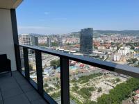 City view from 30. floor, parking price included - B&B Čunovo
