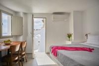 Pearl Suite