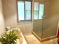 Bushland Beach Holiday House - B&B