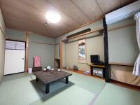 Chambre Lits Jumeaux Standard avec Salle de Bains Commune