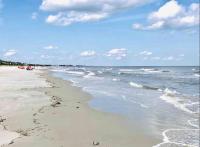 Updated luxury two bedroom The Greens Condo New Baths walk in shower Nice Kitchen Golf Views - B&B Hilton Head Island