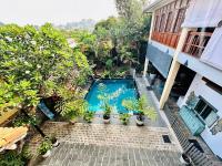 Colonial Retreat Villa - Bed and Breakfast Talawatugoda