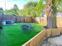 Extravagant Home in Heart of Houston 2King 1Queen - B&B