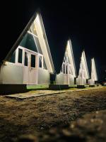 Giggling Goons Cabins & Kitchen - B&B Kasol