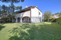 Villetta Ciro, 3 camere, giardino e parcheggio, a soli 50 m dal mare! by Alfareal - Bed and Breakfast