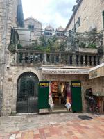 B&B Kotor - Apartmani Minis - Bed and Breakfast Kotor