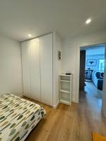 Piso de 2 habitaciones en centro, zona muy tranquila con playa a 2 min andando - B&B Gijón