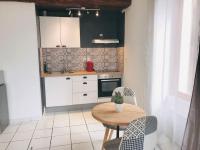 Studio douillet proche de la gare SNCF et du centre - B&B