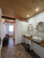Camera Matrimoniale Standard con Bagno in Comune