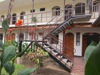 Guest House Los Corredores del Castillo - B&B