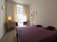 T2 Lumineux Centre Luchon, 4 Pers, Parking, Proche Thermes & Télécabine - FR-1-313-230 - Chambres d'hôtes Bagnères-de-Luchon