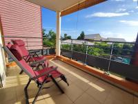 Neptune Appart T3 avec Grande Terrasse et Parking Privé, Proche des Plages, Saint Gilles Les Bains - Chambres d'hôtes Saint-Gilles les Bains
