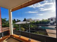 Neptune Appart T3 avec Grande Terrasse et Parking Privé, Proche des Plages, Saint Gilles Les Bains - B&B Saint-Gilles les Bains
