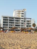 Beachfront flat with pool - B&B Quarteira