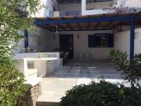 Mykonian house with shared pool - Bed and Breakfast