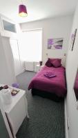 Single Room with En Suite