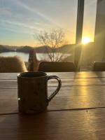 Unik hytte med fjordutsikt - B&B Farsund