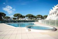 Chez Adeline - Confortable appartement avec piscine et parking - B&B La Grande-Motte