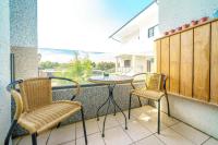 Deluxe Queen Room A with Balcony 