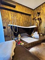 Royal Sinn Signature Suite - B&B