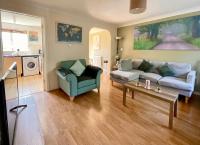 3 Bedroom Detached house - B&B