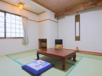 Japanese-Style Quadruple Room