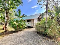 Whispering Wisdom, 3 Bed with Pool, Steps to Beach - B&B